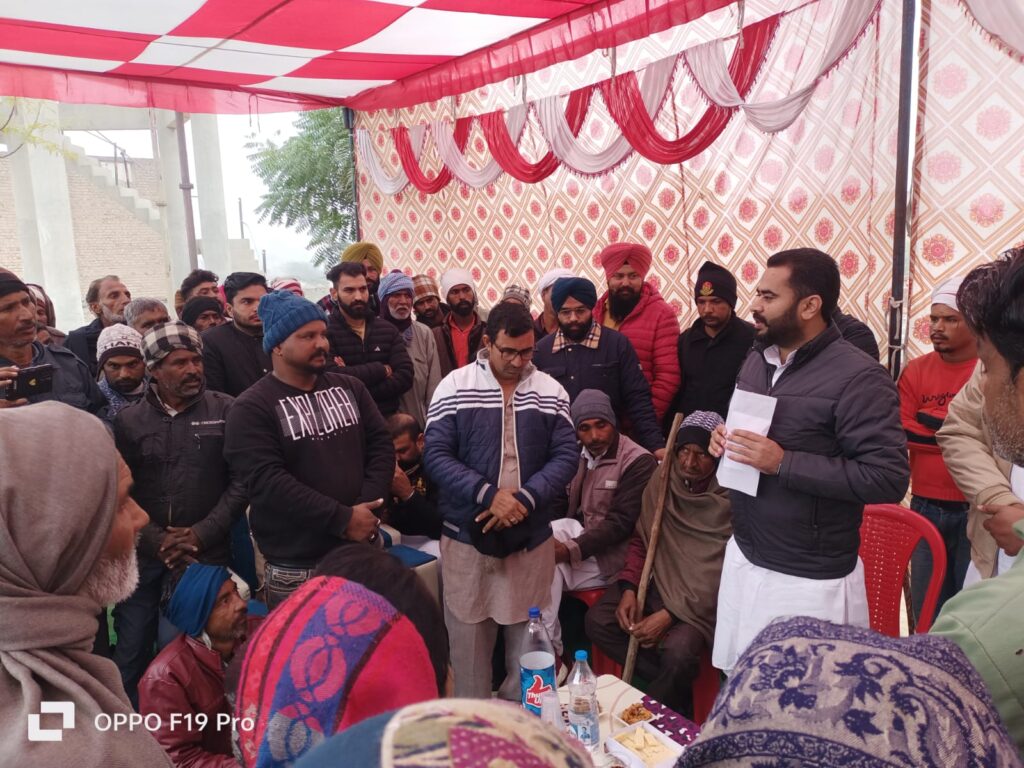 ਫਾਜ਼ਿਲਕਾ ਦੇ ਵਿਧਾਇਕ ਸ੍ਰੀ ਨਰਿੰਦਰ ਪਾਲ ਸਿੰਘ ਸਵਨਾ ਨੇ ਜ਼ਿਲ੍ਹੇ ਦੇ ਵੱਖ-ਵੱਖ ਪਿੰਡਾਂ ਦੇ ਲੋਕਾਂ ਦੀਆਂ ਸੁਣੀਆਂ ਸਮੱਸਿਆਵਾਂ