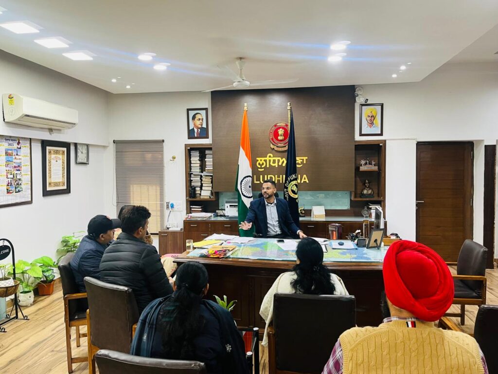 ਡਿਪਟੀ ਕਮਿਸ਼ਨਰ ਵੱਲੋਂ ਕਿਦਵਈ ਨਗਰ ਅਤੇ ਢੋਲੇਵਾਲ ਸਕੂਲ ਆਫ਼ ਐਮੀਨੈਂਸ ਪ੍ਰੋਜੈਕਟਾਂ ਦੀ ਪ੍ਰਗਤੀ ਦਾ ਜਾਇਜ਼ਾ