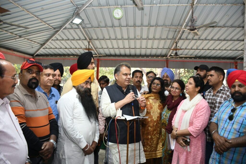 ਸੰਸਦ ਮੈਂਬਰ ਸੰਜੀਵ ਅਰੋੜਾ ਨੇ 8.80 ਕਰੋੜ ਰੁਪਏ ਦੀ ਲਾਗਤ ਨਾਲ ਰੋਜ਼ ਗਾਰਡਨ ਦੇ ਨਵੀਨੀਕਰਨ ਅਤੇ ਸੁੰਦਰੀਕਰਨ ਪ੍ਰੋਜੈਕਟ ਦਾ ਨੀਂਹ ਪੱਥਰ ਰੱਖਿਆ