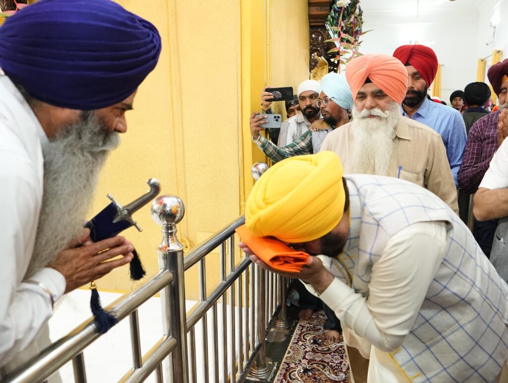 ਮੁੱਖ ਮੰਤਰੀ ਨੇ ਤਖ਼ਤ ਸ੍ਰੀ ਕੇਸਗੜ੍ਹ ਸਾਹਿਬ ਵਿਖੇ ਮੱਥਾ ਟੇਕਿਆ