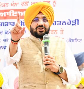ਕੈਬਨਿਟ ਮੰਤਰੀ ਤਰੁਨਪ੍ਰੀਤ ਸਿੰਘ ਸੌਂਦ ਦੀ ਮੌਜੂਦਗੀ ਵਿੱਚ ਜਗਤਾਰ ਸਿੰਘ ਗਿੱਲ ਰਤਨਹੇੜੀ ਨੇ ਮਾਰਕੀਟ ਕਮੇਟੀ ਖੰਨਾ ਦੇ ਚੇਅਰਮੈਨ ਵਜੋਂ ਸੰਭਾਲਿਆ ਅਹੁਦਾ