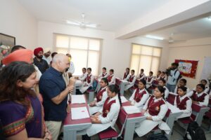 CM embarks Rs 2000 crore Sikhiya Kranti in state