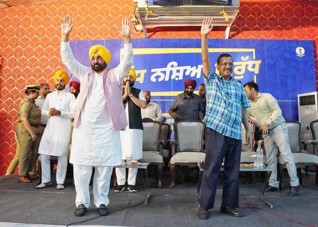 ਨਸ਼ਾ ਤਸਕਰਾਂ ਦੀ ਪੁਸ਼ਤਪਨਾਹੀ ਕਰਨ ਵਾਲਿਆਂ ਨੇ ਪੰਜਾਬ ਨੂੰ ਬਰਬਾਦ ਕਰ ਦਿੱਤਾ-ਕੇਜਰੀਵਾਲ ਨੇ ਵਿਰੋਧੀ ਧਿਰਾਂ ਨੂੰ ਕਰੜੇ ਹੱਥੀਂ ਲਿਆ