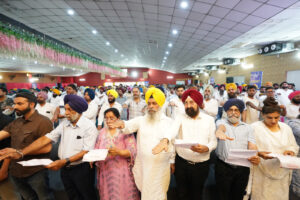 ਹੁਸ਼ਿਆਰਪੁਰ ਦੇ ਪਿੰਡ ਜਲਾਲਪੁਰ ਦੇ ਵਾਸੀਆਂ ਵੱਲੋਂ ਮੁੱਖ ਮੰਤਰੀ ਦੀ ‘ਯੁੱਧ ਨਸ਼ਿਆਂ ਵਿਰੁੱਧ’ ਮੁਹਿੰਮ ਨੂੰ ਪੂਰਨ ਸਹਿਯੋਗ ਦੇਣ ਦਾ ਭਰੋਸਾ