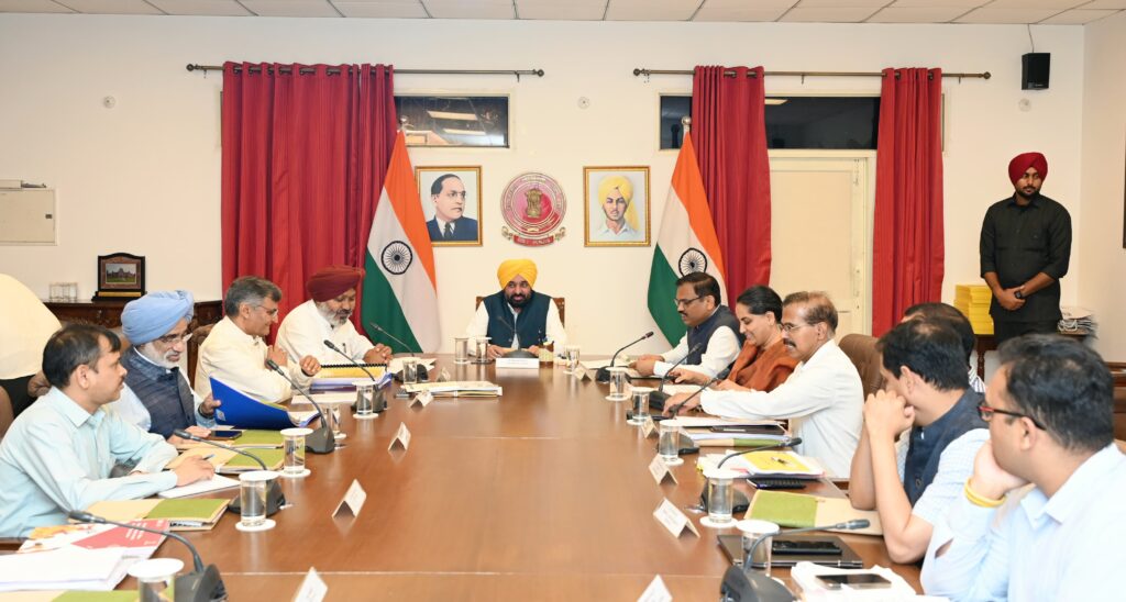 CM PRESENTS STRONG CASE OF STATE BEFORE HIGH LEVEL TEAM OF NITI AAYOG
