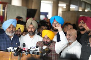 भाजपा एफ.आई.आर. दर्ज कर लोकतंत्र का गला घोंटने की कोशिश कर रही है – मुख्यमंत्री
