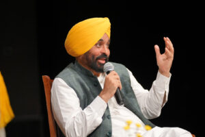 ਮੁੱਖ ਮੰਤਰੀ ਦਾ ਜੰਗਲਾਤ ਵਿਭਾਗ ਦੇ ਠੇਕੇ ਵਾਲੇ 942 ਮੁਲਾਜ਼ਮਾਂ ਨੂੰ ਵੱਡਾ ਤੋਹਫ਼ਾ; ਸੇਵਾਵਾਂ ਪੱਕੀਆਂ ਕਰਨ ਦੇ ਨਿਯੁਕਤੀ ਪੱਤਰ ਸੌਂਪੇ