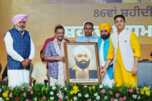 BHAGWANT MANN AND ARVIND KEJRIWAL VOW TO FURTHER REALIZE DREAMS OF MARTYRS
