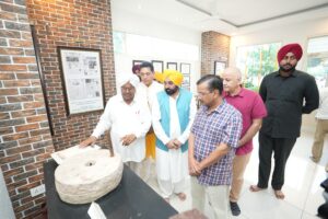 Bhagwant Mann and Arvind Kejriwal Pay Tribute to Shaheed Udham Singh