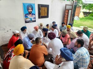 ਕੈਬਨਿਟ ਮੰਤਰੀ ਹਰਜੋਤ ਸਿੰਘ ਬੈਂਸ ਨੇ ਸ਼ਹੀਦ ਲਾਂਸ ਨਾਇਕ ਪ੍ਰਿਤਪਾਲ ਸਿੰਘ ਦੇ ਪਰਿਵਾਰ ਨਾਲ ਕੀਤਾ ਦੁੱਖ ਸਾਝਾਂ