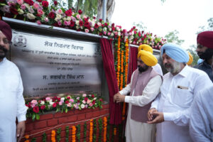 महान शहीदों के नक्शेकदम पर चलकर पंजाब और पंजाबियों की सेवा कर रहे हैं-मुख्यमंत्री