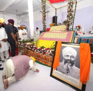 महान शहीदों के नक्शेकदम पर चलकर पंजाब और पंजाबियों की सेवा कर रहे हैं-मुख्यमंत्री