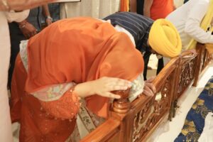 मुख्यमंत्री ने टिल्ला बाबा शेख़ फ़रीद पर माथा टेका