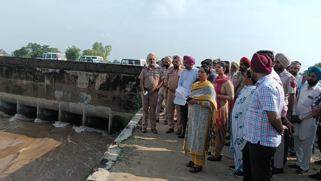 ਡਿਪਟੀ ਕਮਿਸ਼ਨਰ ਵੱਲੋਂ ਚਾਂਦਪੁਰਾ ਬੰਨ੍ਹ ਦਾ ਜਾਇਜ਼ਾ