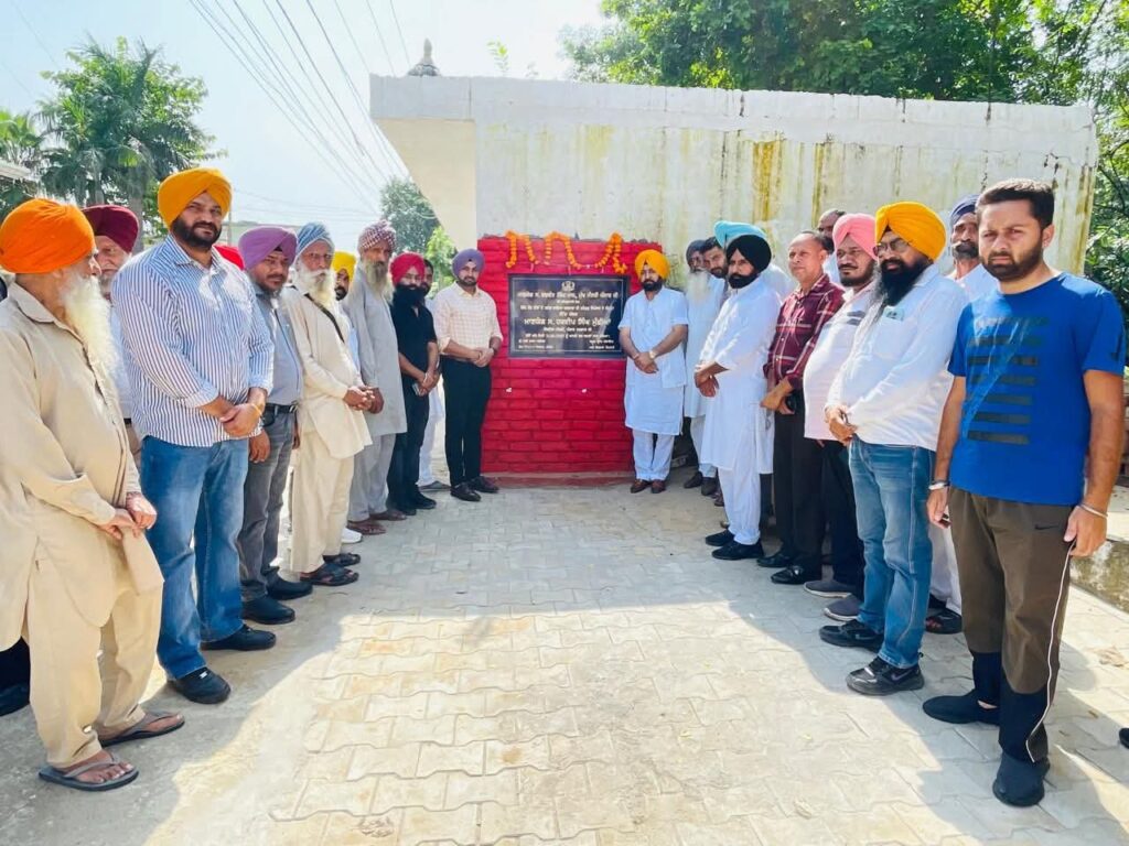 ਮਾਲ ਮੰਤਰੀ ਮੁੰਡੀਆਂ ਨੇ 12.15 ਕਰੋੜ ਰੁਪਏ ਦੇ ਅੱਠ ਮੁੱਖ ਲਿੰਕ ਸੜਕ ਪ੍ਰੋਜੈਕਟਾਂ ਲਈ ਨੀਂਹ ਪੱਥਰ ਰੱਖੇ