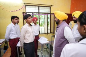 युवाओं को नौकरी मांगने वाला नहीं, नौकरी देने में सक्षम बनाएंगे — मुख्यमंत्री