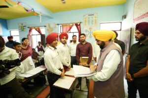 युवाओं को नौकरी मांगने वाला नहीं, नौकरी देने में सक्षम बनाएंगे — मुख्यमंत्री