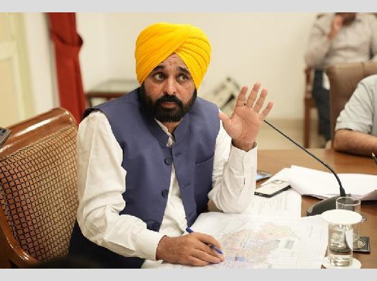 ਮਾਨ ਸਰਕਾਰ ਦੇ ‘ਈ-ਗਵਰਨੈਂਸ’ ਨੇ ਪੰਜਾਬ ‘ਚ ਲਿਆਂਦੀ ਨਿਵੇਸ਼ ਦੀ ਬਹਾਰ! ਜ਼ਿਲ੍ਹਾ ਪੱਧਰ ‘ਤੇ 98% ਰੈਗੂਲੇਟਰੀ ਕਲੀਅਰੈਂਸ ਨਾਲ ਵਪਾਰੀਆਂ ਨੂੰ ਮਿਲੀ ਵੱਡੀ ਰਾਹਤ