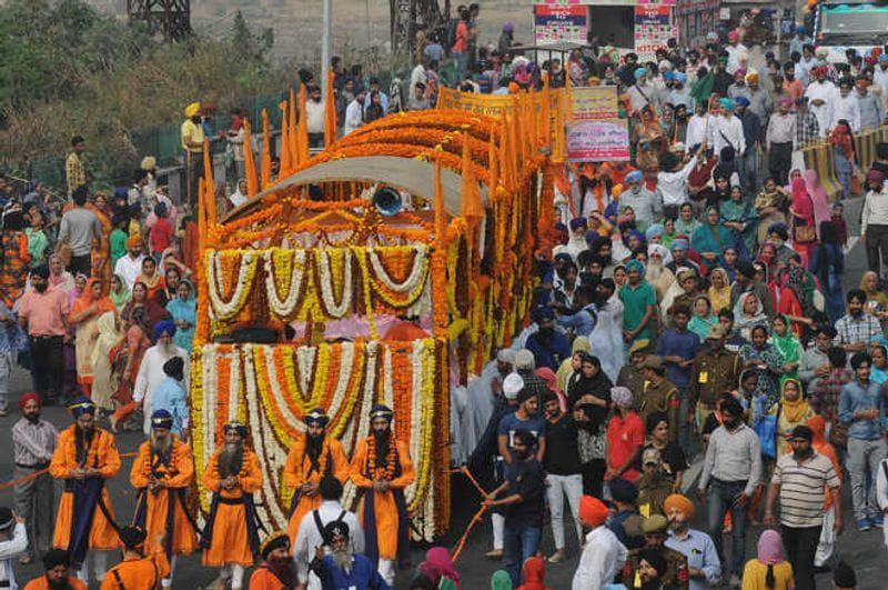 गुरु तेग बहादुर जी की महान शहादत को सलाम! चारों दिशाओं से आए नगर कीर्तन श्री आनंदपुर साहिब में हुए सम्पूर्ण, श्रद्धा में डूबी पवित्र नगरी!