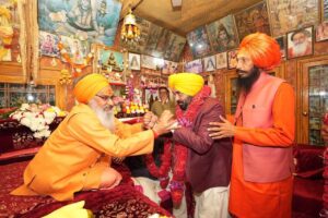 On Maha Shivratri, Arvind Kejriwal & Bhagwant Singh Mann pay obeisance at Sri Rankeshwar Mahadev Temple, pray for Punjab’s peace & prosperity