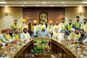Major Jolt to Congress, Akali Dal and BJP as Dozens of Grassroots Leaders Join AAP