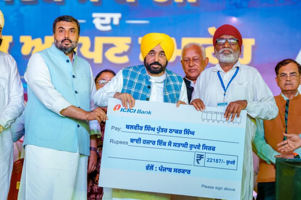 पंजाब में विश्व स्तरीय सड़कों का मजबूत नेटवर्क स्थापित कर रही है आप सरकार- मुख्यमंत्री भगवंत सिंह मान ने 300 किलोमीटर नई सड़कों का शिलान्यास किया