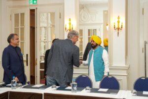 CM Bhagwant Singh Mann Meets Dutch Hockey Legend Floris Jan Bovelander, Invites Olympian to Engage with Punjab’s Athletes