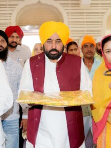 CM Bhagwant Singh Mann pays obeisance at Takht Sri Patna Sahib, says, “Punjab has shown entire country path to protecting honour of Guru Sahiban by enacting strictest law against beadbi”