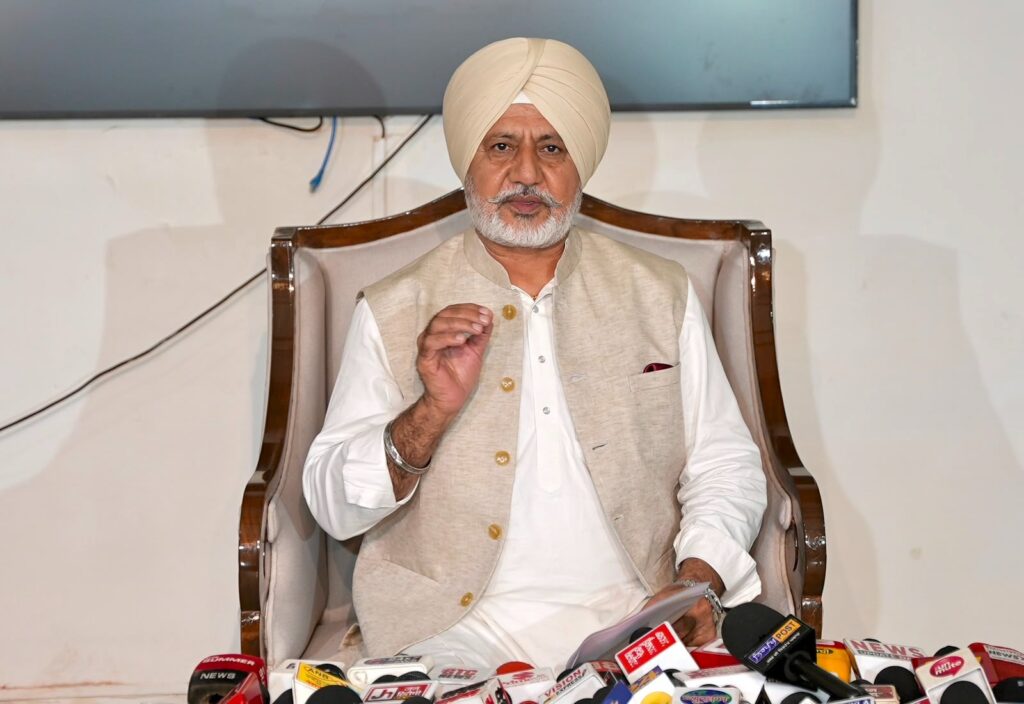 ਕਾਂਗਰਸ ਦਾ ਹਫ਼ਤਾ ਭਰ ਚੱਲਿਆ ਸਿਆਸੀ ਡਰਾਮਾ ਬਿਨਾਂ ਕਿਸੇ ਬਦਲਾਅ ਦੇ ਖ਼ਤਮ, ਅੰਦਰੂਨੀ ਭੰਬਲਭੂਸਾ ਹੋਇਆ ਜਨਤਕ: ਬਲਤੇਜ ਪੰਨੂ