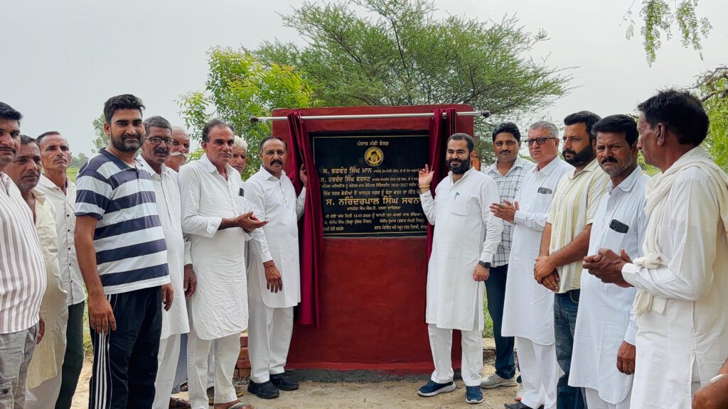 ਫਾਜ਼ਿਲਕਾ ਦੇ ਵਿਧਾਇਕ ਨੇ ਹਲਕੇ ਦੇ ਵੱਖ-ਵੱਖ ਪਿੰਡਾਂ ਦੀਆਂ ਸੜਕਾਂ ਦੇ ਸੁਧਾਰ ਲਈ 4 ਕਰੋੜ 11 ਲੱਖ ਦੇ ਰੱਖੇ ਨੀਂਹ ਪੱਥਰ