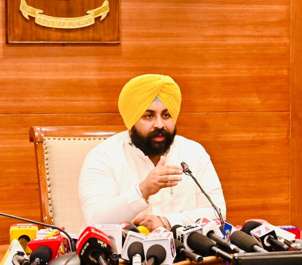भगवंत मान सरकार द्वारा पंजाब में सभी गारबेज वल्नरेबल प्वाइंट्स खत्म करने के लिए 10 दिवसीय विशेष सफाई अभियान शुरू किया जाएगा: हरजोत सिंह बैंस