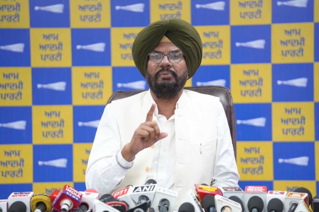 BJP’s Continued Hatred for Punjabis! Insulted Daler Mehndi, Cancellation of Diljit Dosanjh’s Show and Mistreatment of Punjab’s CM at Delhi Airport: Kuldeep Singh Dhaliwal