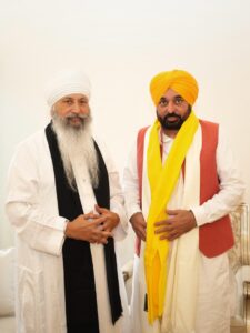 Head Of Nanaksar Sect Hails CM Bhagwant Singh Mann For Passing Historic ‘Jaagat Jot Sri Guru Granth Sahib Satkar (Amendment) Act, 2026